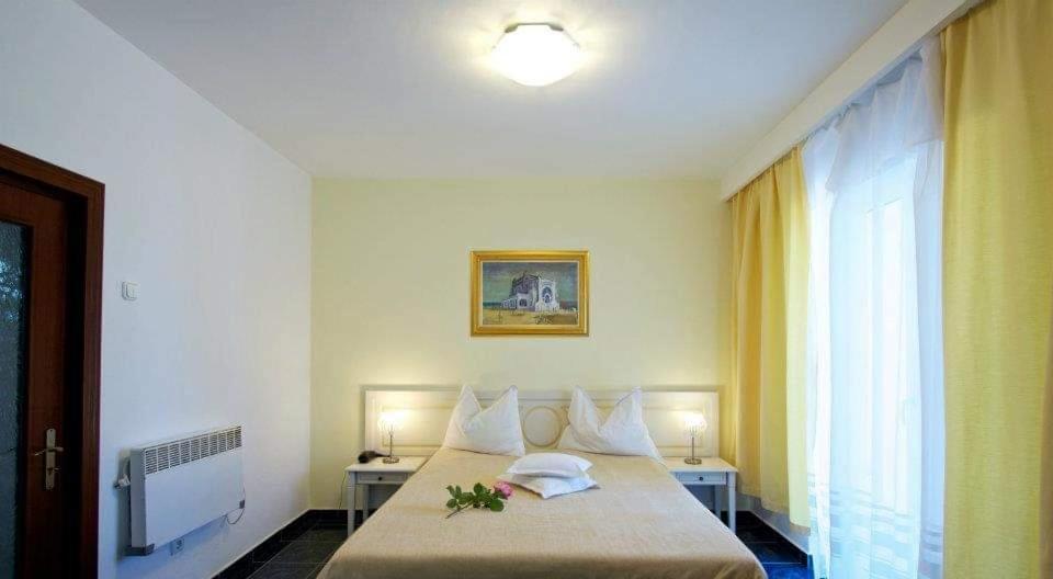 Hotel Central Mamaja Zewnętrze zdjęcie